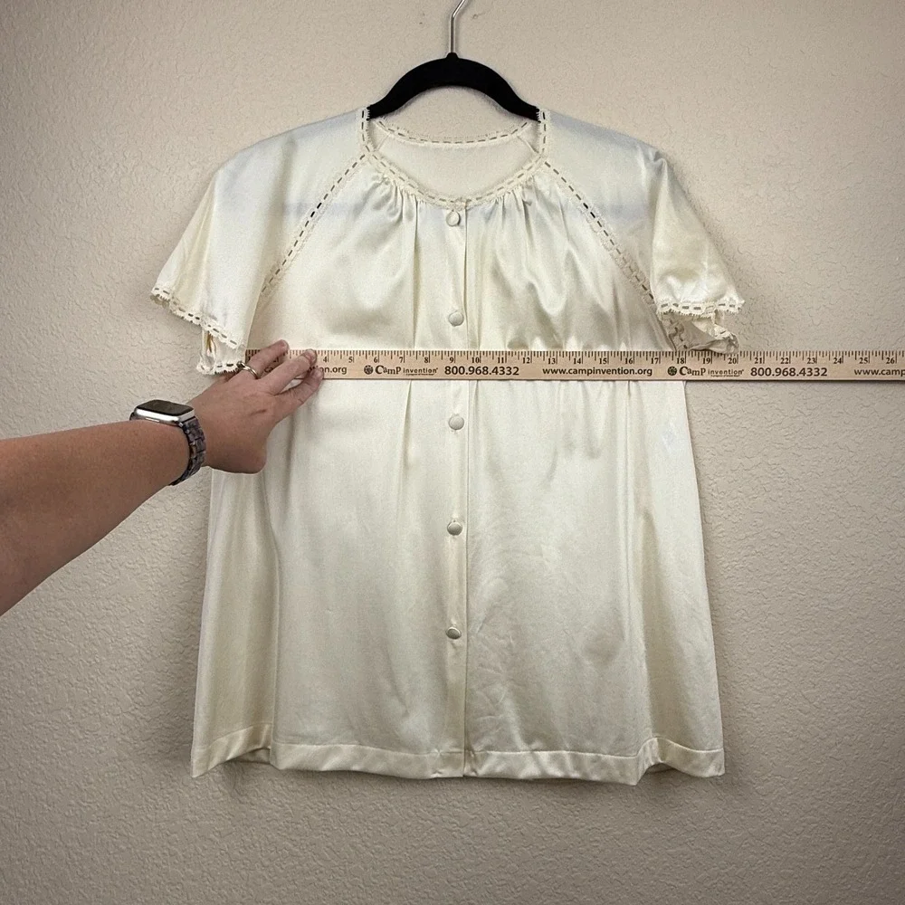 Vtg Vanity Fair Ivory Bed Jacket Nylon Tricot Flutter Sleeve Lace Trim USA Sz S
